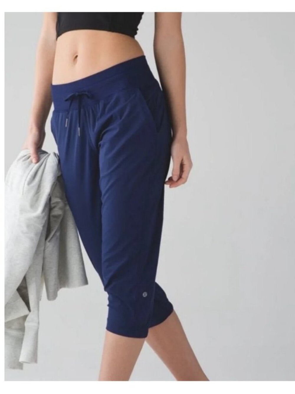 🤩Lululemon Studio Crop IIHero Blue - size 4